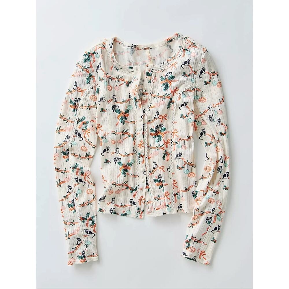 Free People Dainty Vintage Christmas Kittens Pearl And Lace Cardi Top Medium NWT - Picture 11 of 11